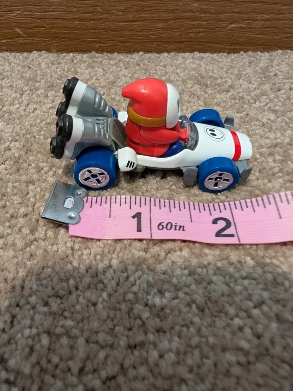 2018 HOT WHEELS NINTENDO MARIO KART SHY GUY B DASHER WHITE CAR